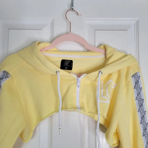 LF The Brand Ultra Cropped Hoodie Yellow Size Medium Workout - Picture 3 of 7